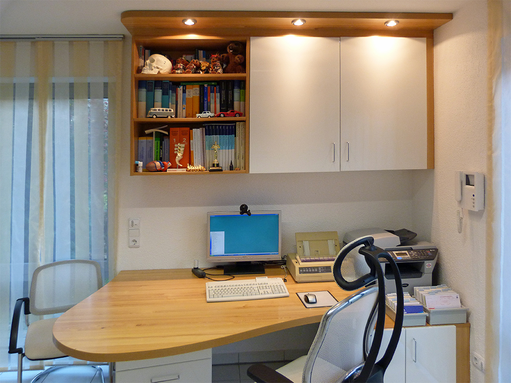 Geschäftsräume Planungsbüro Seidl- Praxis für Sportmedizien am Hennensberg 1